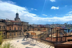 Apartment 51m² next to Galata Tower + Sea View Terrace Golden Horn